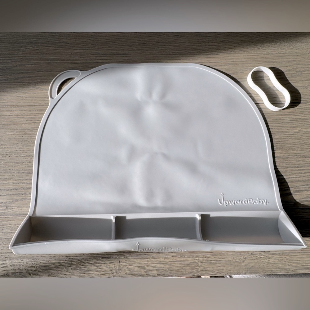 NWOT ⬆️ UpwardBaby Silicone Placemat in Gray